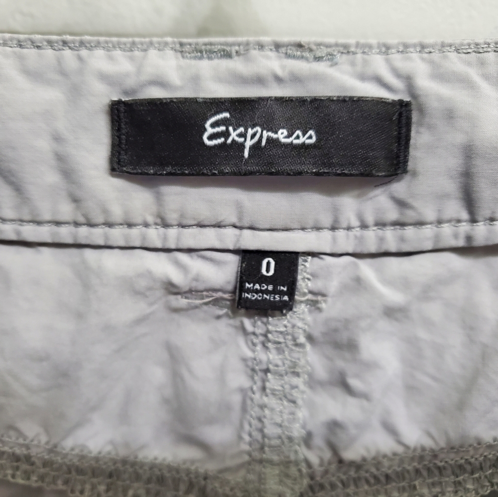 Express Capris - Picture 3 of 3